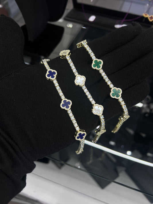 Clover Bracelets w Moissanite
