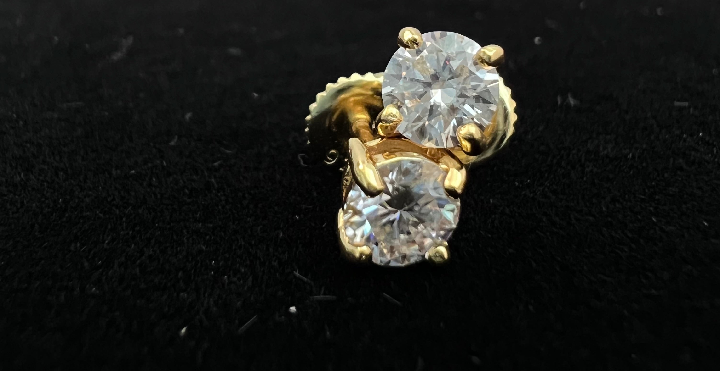 Pantalla Moissanite 5MM Dorada