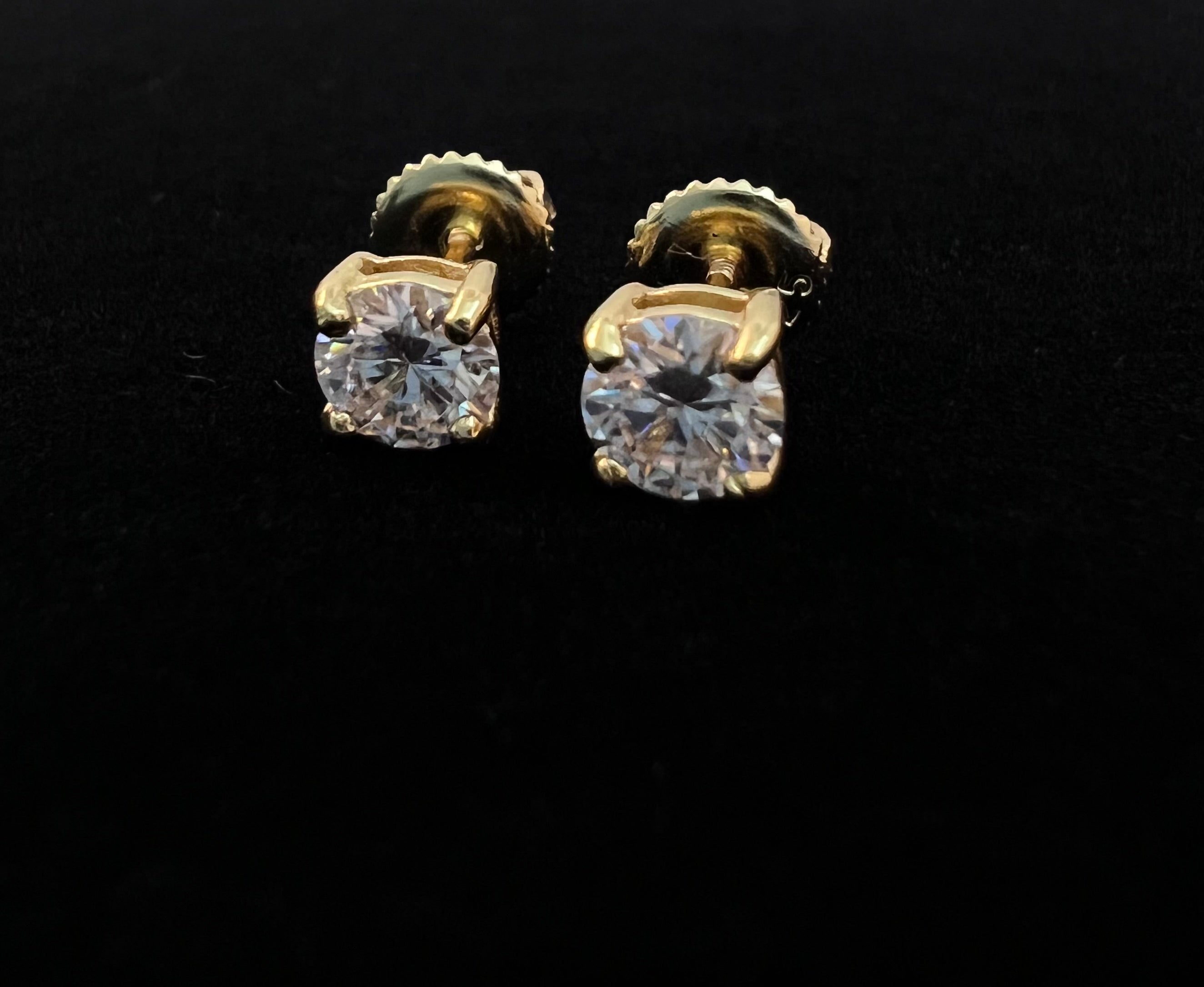 Pantalla Moissanite 5MM Dorada