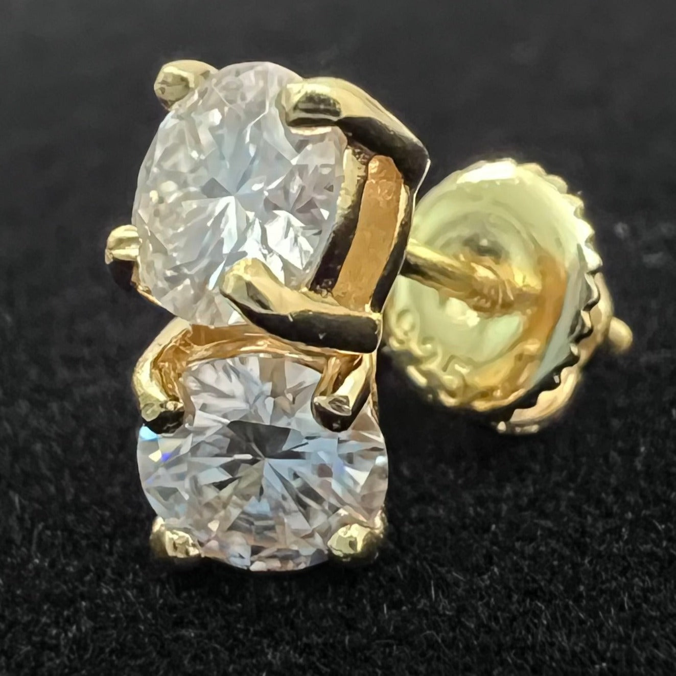 Pantalla Moissanite 5MM Dorada